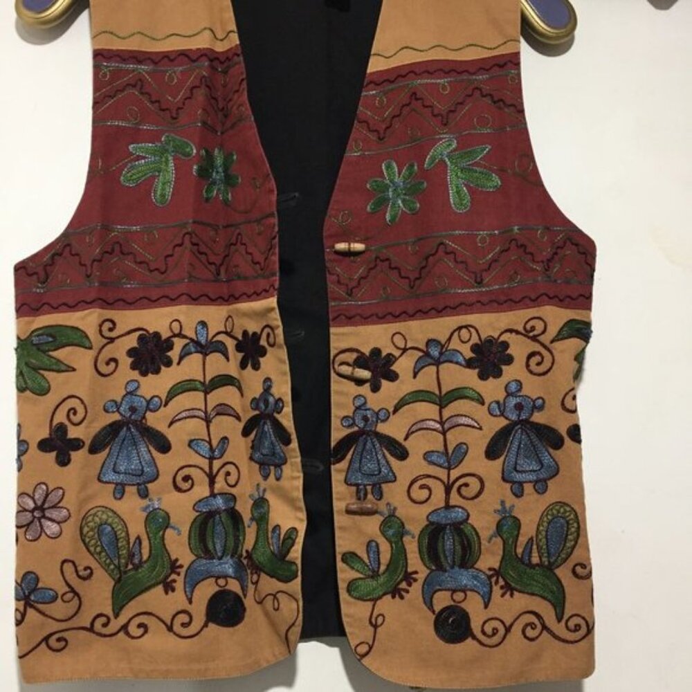 VINTAGE LIZWEAR EMBROIDERED PATCHWORK VESTS SIZE M